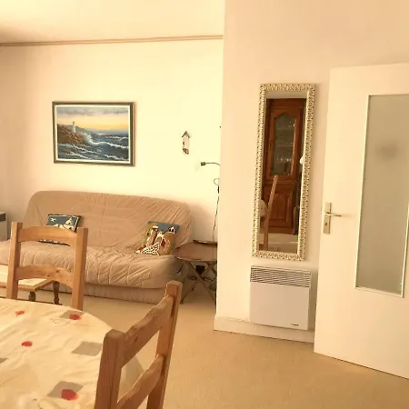 Confortable Avec Vue Sur La - *